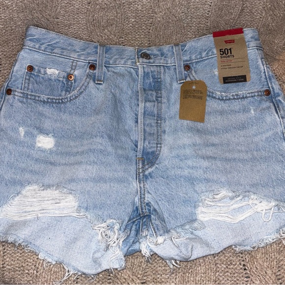 Levis 501 Shorts Womens 29 Light Wash Distressed Denim High Rise Button Fly NWT - Picture 2 of 7